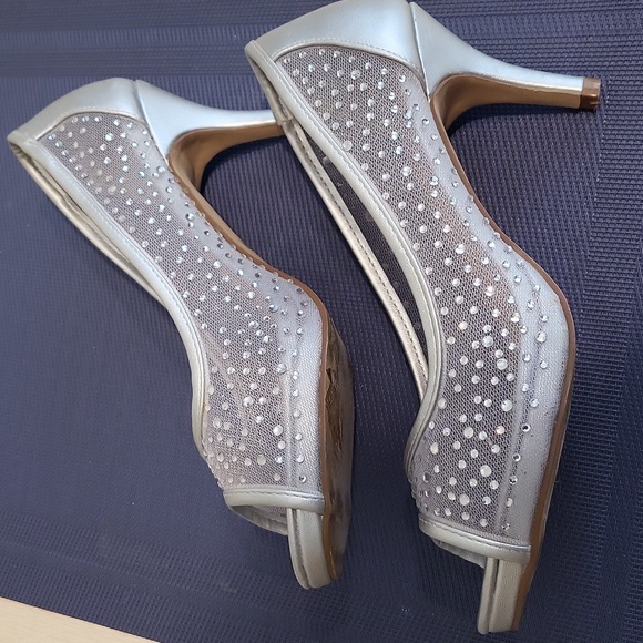 K & M sparkly open toed evening shoes. - Picture 2 of 13